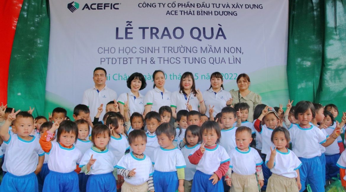 ACEFIC trao tặng 800 suất quà cho các em nhỏ vùng cao tỉnh Lai Châu